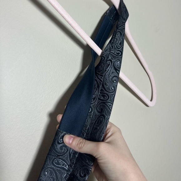 Chaps Blue Paisley Silk Tie - Picture 4 of 5